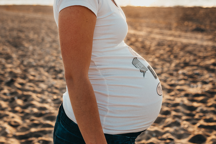 Natural Pain Relief in Newport Beach CA for Pregnancy-Related Headaches, Back Pain, and More