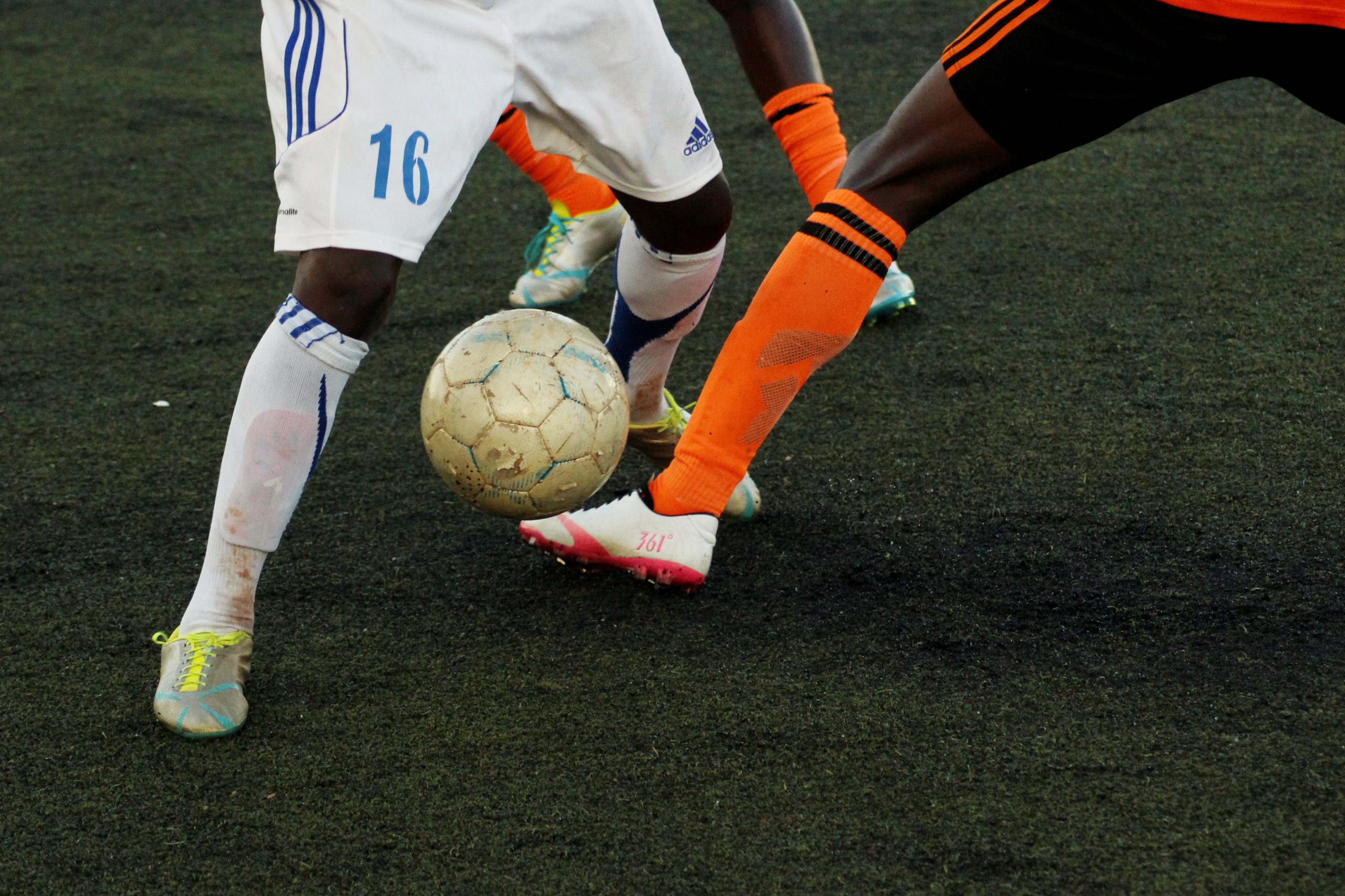 What Knee Pain in Active Adolescents Can Really Mean in Newport Beach CA