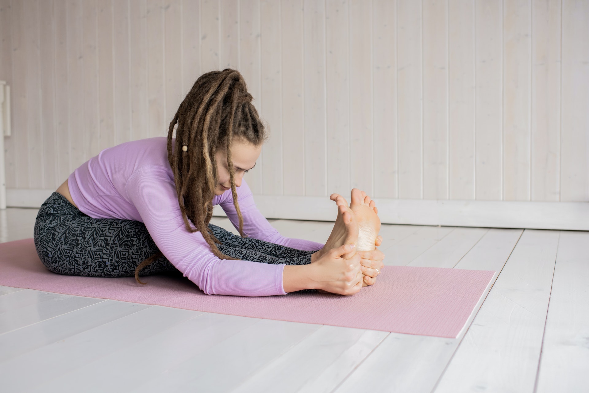 Stretching Exercises to Relieve Pain Associated with Degenerative Disk Disease in Newport Beach CA
