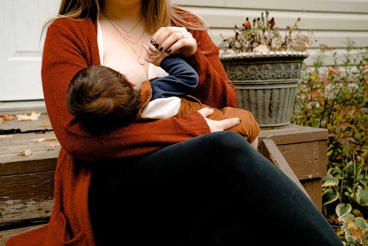 Overcoming Breastfeeding Challenges Using Holistic Techniques